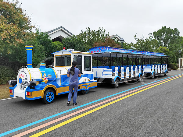 58 seats trackless train ride