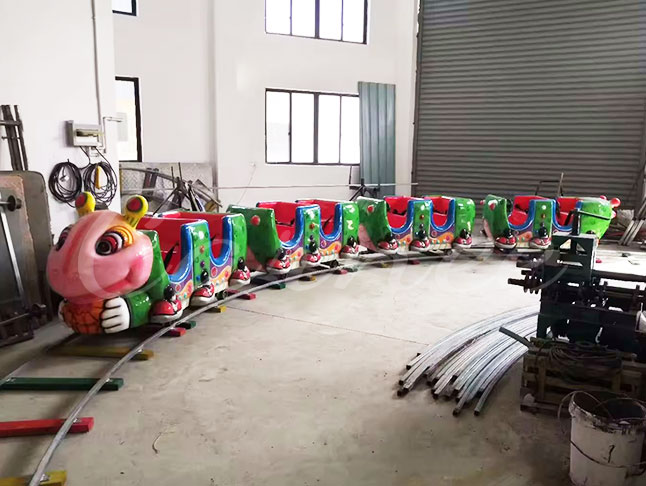 Kids Electric Track Train Ride – Fun and Safe Amusement Train for Children, Perfect for Theme Parks and Family Entertainment Centers